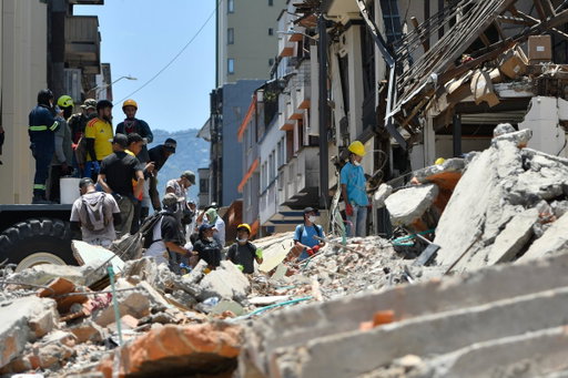 🇨🇴 Colombia's 7.4 magnitude earthquake devastated communities across the west of the country — but recovery is already showing what solutions-focused disaster response can look like.

From flexible shelters pivoting into aid hubs, to medicine flown into areas roads can't reach, to local residents being trained (and paid) to rebuild their own homes — communities are leading their own recovery.

Read how 👇
https://smileymovement.org/news/colombia-solutions-driving-earthquake-recovery-disaster

#ColombiaEarthquake #DisasterRecovery #SolutionsJournalism #Colombia #HumanitarianAid