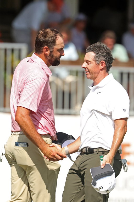 The new PGA Tour playoff format (in 2028)

WEEK 1: Group Stage
▪️ Top 32 from the Championship Series
▪️ 8 groups of 4
▪️ 3 days, 1 match per day
▪️ Top 2 from each group advance (World Cup style)

WEEK 2: The Bracket
▪️ 16 players, new course
▪️ 1v1, single elimination
▪️ Win 4 straight, win the Tour Championship