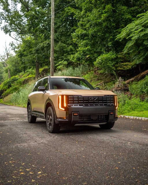 Taking the long way home in the Telluride. 

(IG) tom.swiatek

#Kia #Telluride #MovementThatInspires 