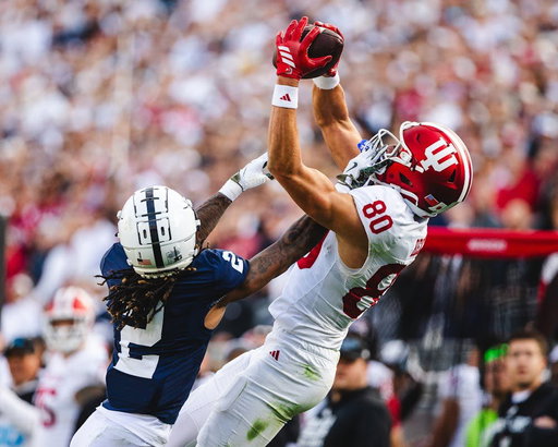 ESPN’s @Jordan_Reid Preseason 2027 NFL Mock Draft Top 10:

1. Browns (via MIA): Dante Moore QB
2. Cardinals: Arch Manning QB
3. Jets: CJ Carr QB
4. Dolphins (via CLE): Jeremiah Smith WR
5. Raiders: Cam Coleman WR
6. Titans: Dylan Stewart EDGE
7. Panthers: Leonard Moore CB
8. Saints: Colin Simmons EDGE
9. Giants: Will Echoles DT
10. Commanders: Charlie Becker WR