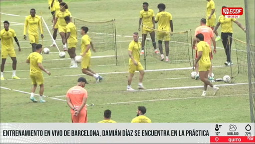 🪄🔥 ¡LA MAGIA DEL 'KITU' SIGUE INTACTA! 🙌⚽️

Damián Díaz se animó a dar una chilena durante la ronda de fútbol tenis que tuvo con sus compañeros.

#UIOxECDF 📲https://www.youtube.com/watch?v=C2NULnFN4XU 