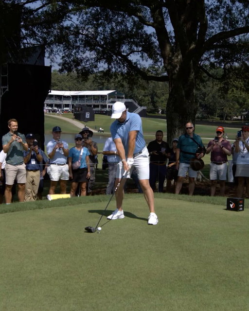 You have to see this @McIlroyRory swing in slow motion. 👀 