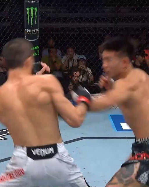 WHAT AN UPSET 😳😳😳

Song Yadong (+455) just KNOCKED OUT Umar Nurmagomedov!!! 🤯 