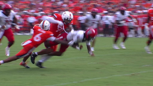 Perfect teach tape by Virginia 🥊

The Cavaliers force the turnover! 