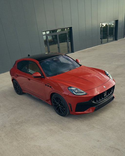 Italian passion, space for the everyday, and 530 CV of Maserati twin-turbo power to give your everyday the thrill of the pure-bred Grecale Trofeo. ​
#Maserati #MaseratiGrecale
**⁣⁣⁣⁣⁣⁣⁣⁣⁣⁣⁣
Please refer to the official technical specifications through link in bio. 