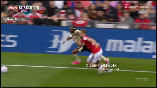 🚨 PREMIER LEAGUE! 🏴󠁧󠁢󠁥󠁮󠁧󠁿

LEIF DAVIS STUNS OLD TRAFFORD! 🤯

Manchester United 0-1 Ipswich Town  https://t.co/JvShGpu02S