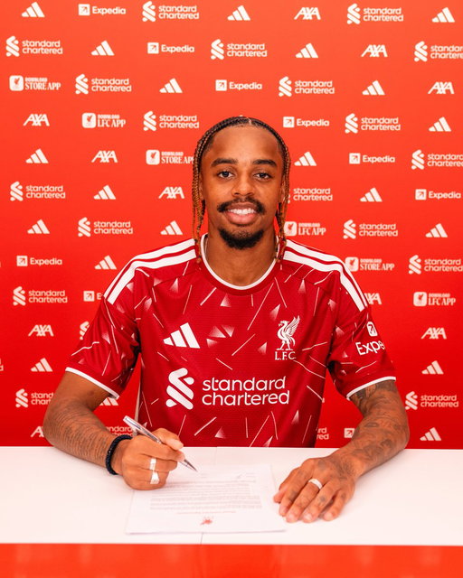We are delighted to announce we have completed the signing of Bradley Barcola from Paris Saint-Germain, subject to international clearance 😁🇫🇷

🔗 https://t.co/tlATpsWclC 
