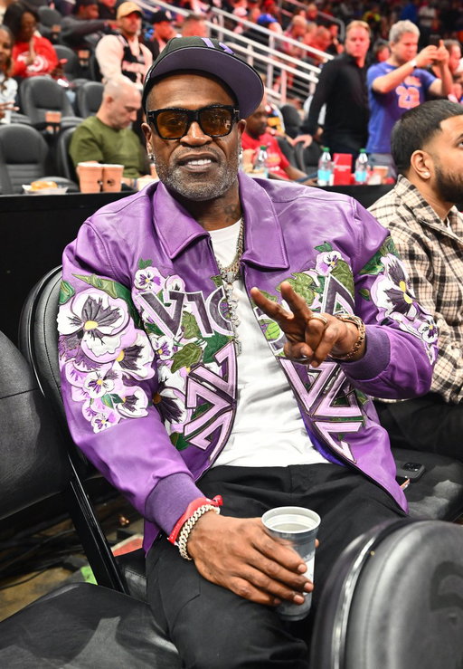 Stephen Jackson Defends Man Accused of Defrauding Women by Pretending to Be 49ers Player Details: https://t.co/lFE6KdEARx 