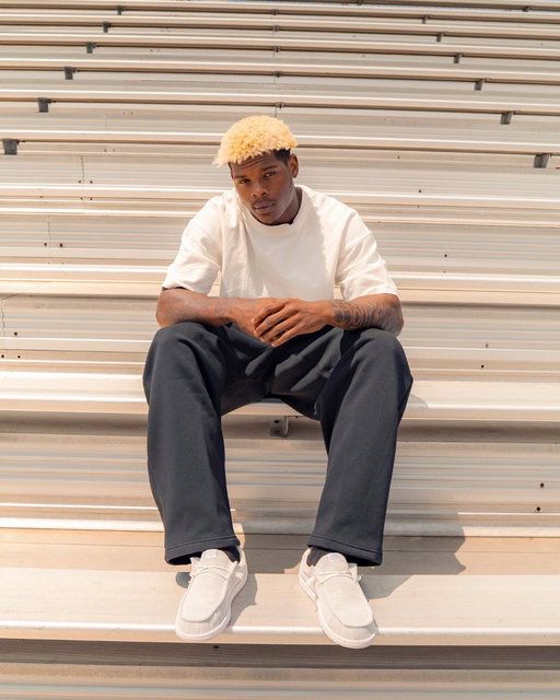 Andrew Marsh is officially hooked on HEYDUDE……GO BLUE 👏👟

Shop Stretch Sox: https://bit.ly/4yaLPvt 