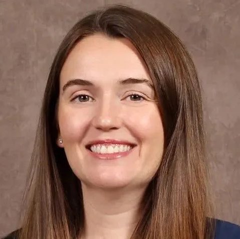 Bank of America Vice President Erin Piacenti was killed in a stabbing in Times Square on Monday, according to a report citing the NYPD.
ㅤ
The NYPD confirmed her death, but the report did not include details about a suspect or what may have led to the stabbing.
ㅤ
[📸: ￼Erin Piacenti/FB , GETTY ]