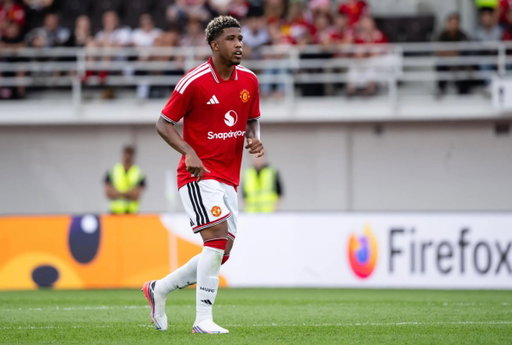 🚨 This summer, Manchester United’s priority was revamping the midfield.

Andrey Santos, Youri Tielemans and Carlos Baleba arrived for a combined £155m, joining Kobbie Mainoo, Mason Mount and Bruno Fernandes.

The final phase of a rebuild expected to cost more than £500m will focus on reshaping the defence next summer. [@TelegraphDucker]