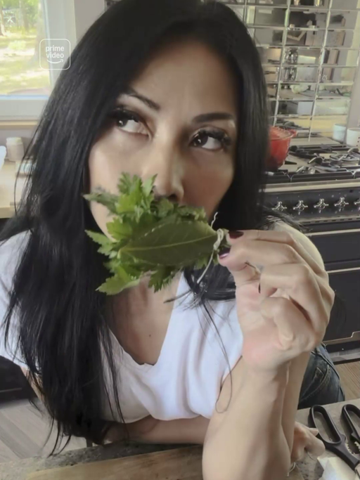 Semangkuk pot-au-feu panas dan obrolan santai tentang REACHER Season 4 bersama the one and only Anggun! 🥰

Jangan lupa, episode terbaru REACHER Season 4 udah tayang! 