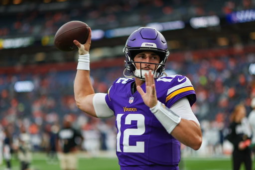 The #Vikings have signed QB Max Brosmer, WR Dillon Bell, RB DeeJay Dallas and OLB Kyle Van Noy to the practice squad.

📰: https://t.co/lpaMvimaur 