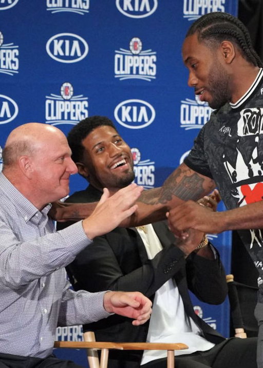 🚨MAJOR BREAKING: The NBA has stripped the Los Angeles Clippers of 5 first-round picks, given a $30 million fine to owner Steve Ballmer and issued suspensions for Ballmer, Lawrence Frank and Gillian Zucker for salary cap circumvention. 

Kawhi Leonard will have to pay $700,000. 