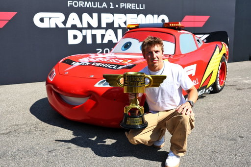 ❗️ can confirm Liam Lawson HAS met Lightning McQueen AND held the Piston Cup: 