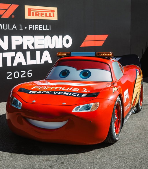 Lightning McQueen debuts as F1 safety car at the Italian GP in Monza. 