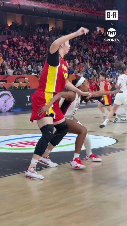 Angel Reese and the Team USA frontcourt have been BATTLING against 7'3" Zhang Ziyu

