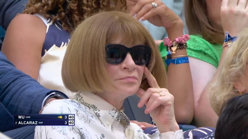 Anna Wintour taking in the action on Ashe 😎 