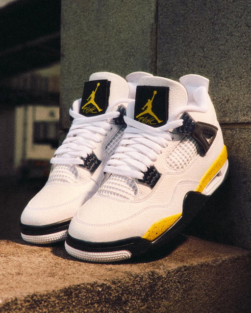 LAUNCHING TODAY. 🔆 @Jumpman23

The Air Jordan 4 "Tour Yellow" ✨ delivers iconic AJ4 style with an unmistakable pop of color.
Link: https://bit.ly/4wZ9TAu
#jordan #airjordan4 #touryellow 