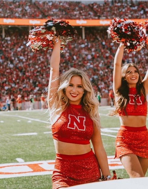 It’s time for my annual game day pic 🏈 SO happy CFB is BACK!!!! #cfb 