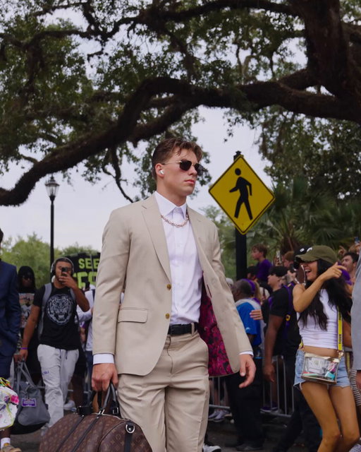 QB1 making his debut in BR 