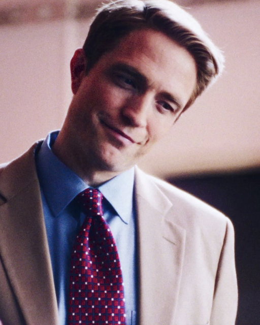 Robert Pattinson’s ‘PRIMETIME’ debuted with a 92% critics score on Rotten Tomatoes after premiering at the Venice Film Festival premiere.

The A24 film stars Pattinson as Chris Hansen and follows his attempt to make television history in 2006. 