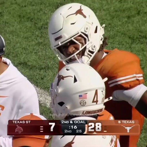 Ryan Wingo and Cam Coleman both went off in Texas’ season opener 🔥

Wingo: 7 REC, 121 YDS, 1 TD | Coleman: 3 REC, 70 YDS, 2 TD 
