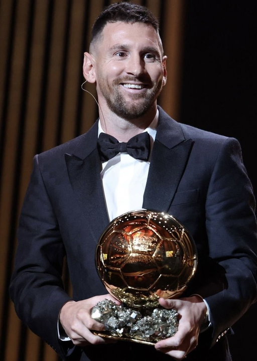 🚨JUST IN: Lionel Messi has been nominated for the 2026 Ballon d’Or

Cristiano Ronaldo was not nominated 