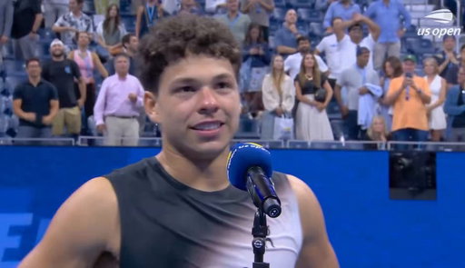 🚨TRENDING: Trinity Rodman couldn’t believe Ben Shelton didn't mention her after his US Open win: 

Shelton: "I'm just hoping my best friend and sister over there don't have to be at work at 6 a.m. in 3 hours” 

Trinity Rodman: "What about me?”
 