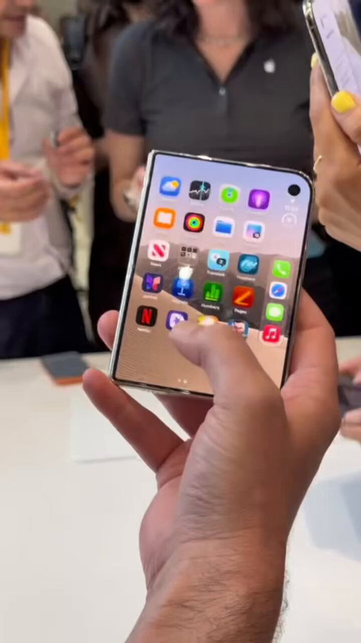 Content on iPhone Duo 