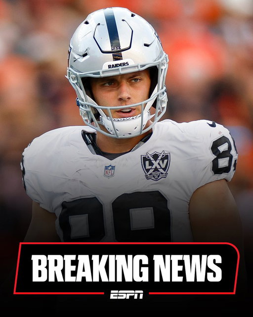 Raiders All-Pro tight end Brock Bowers underwent a meniscus trim Tuesday in Dallas with Dr. Daniel Cooper and now is expected to miss “a game or two”,  league sources told @rapsheet and me. Bowers got banged up “a little in camp” and the injury was diagnosed last week and surgery scheduled.