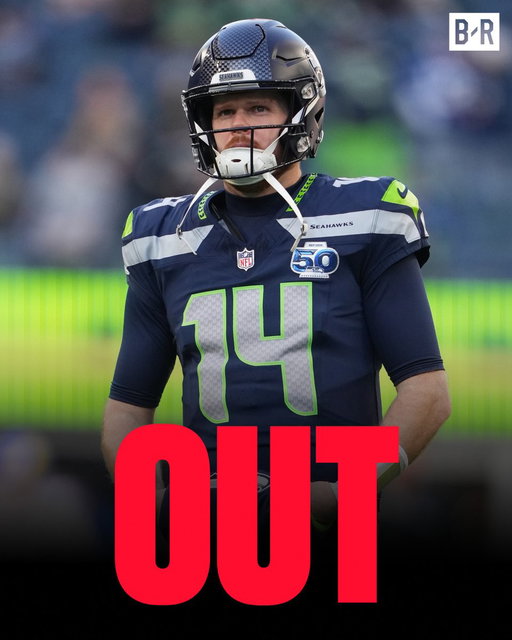 Sam Darnold has been ruled OUT for the remainder of the game with a hip injury.

Brutal start to the season for Seattle... 