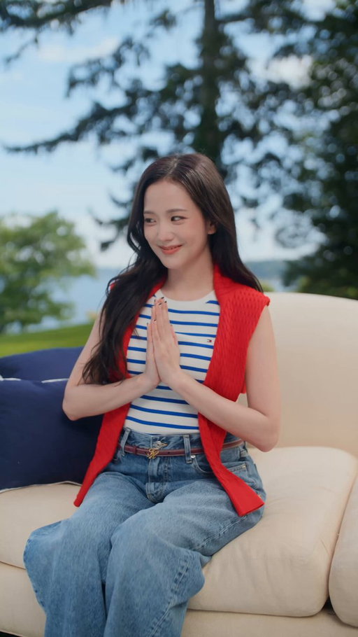 you asked, we delivered...
our Tommy girl JISOO is joining us at #nyfw 🍎 