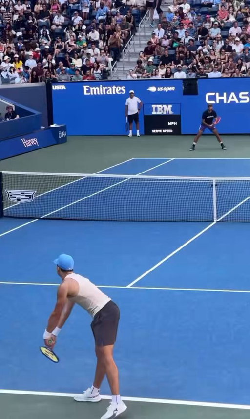 Could watch Ben Shelton serve in slow-mo all day. 😮‍💨

