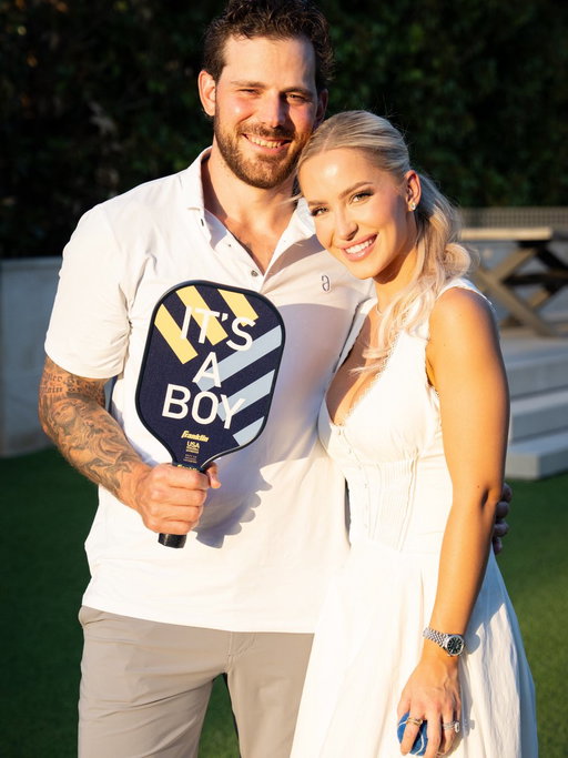 Baby boy Seguin coming soon 🩵 

Congrats, Tyler &amp; Kate! 