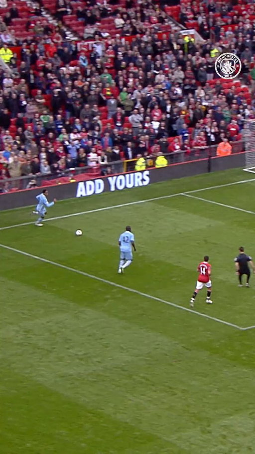 An iconic Manchester derby moment! 🤩

But do you remember who assisted the sixth goal at Old Trafford? 🤔 