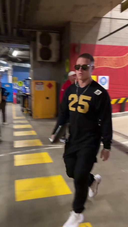 CMC x Purdue 🔥

Wearing a Purdue throwback Tony Butkovich jersey ahead of the game in Australia. Butkovich will be featured in @mosquitobowl premiering in October.

📺 NFL Sunday Ticket On YouTube https://yt.be/nflsundayticketstudent 