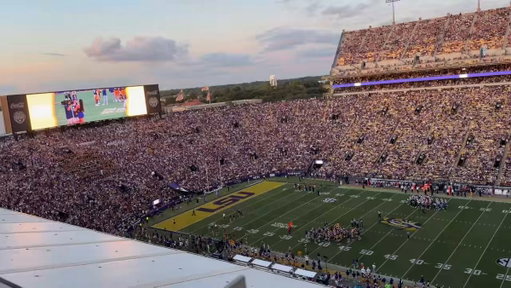 #LSU plays Set It Off and puts @BOOSIEOFFICIAL on the Jumbotron. Fans go wild.

Awesome moment. 
