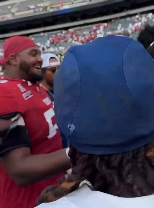 Penn State players &amp; coaches greet former teammate Kaleb Artis

🎥: @psufootballproud 