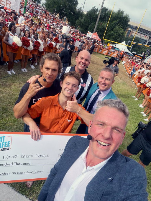 What a day in Austin.

I had 100% planned on picking Ohio State.. Then when I got to campus this morning, it felt special.. The crowd was DEEP and very active for GameDay in some obnoxious heat.. Sark seemed very calm and confident when he stopped by the set.. Connor made the $1,200,000 kick.. then on top of all of that, they sent a flyover for the pick 🇺🇸🇺🇸

It felt like the Football Gods were telling me Texas.. Changed my mind in real time. 

WHAT A GAME and WHAT AN HONOR to be able to be in this beautiful College Football world

Every week provides absolute chaos. I LOVE IT.

🗣🗣 CHEERS