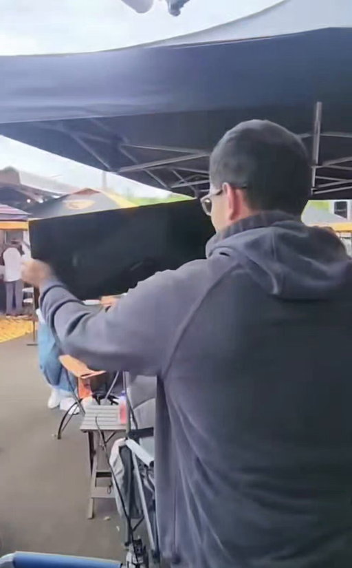When an Oregon fan is at an Oregon State tailgate and watches his team lose to Oklahoma State

You gotta play shout  