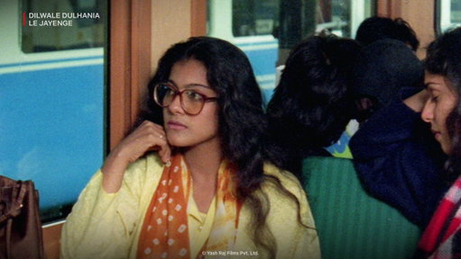 hi @iamsrk who's behind Kajol in this picture? 👀 #AskSRK 