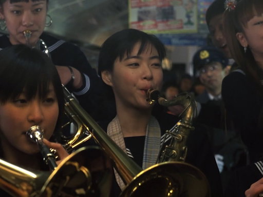 The girls yearn for big band. 🎷

Film: SWING GIRLS (2004)
Song: “SHYNESS BOY” by Anri 