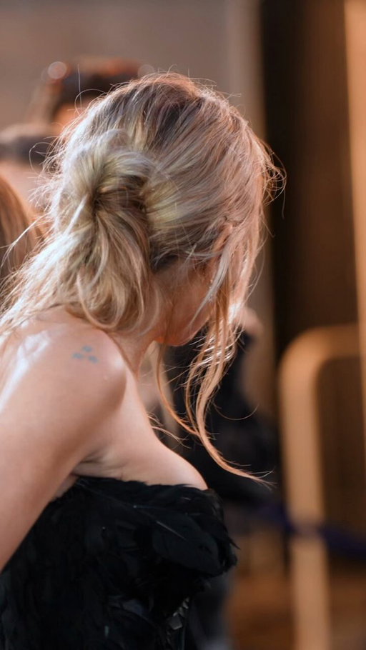 Sienna Miller and her 14-year-old daughter, Marlowe Sturridge, attended the "War" world premiere at Odeon Luxe Leicester Square in London 🖤✨ 🎥" Getty 