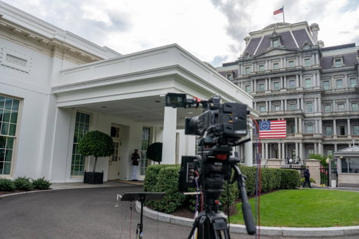 Reporters from CNN, MS NOW and Politico were denied access to the White House on Saturday, one day after President Donald Trump announced that he was banning the three outlets over coverage he called “fake news.”

CNN’s Betsy Klein and MS NOW’s Akayla Gardner said their press passes were disabled, while Politico reporter Cheyenne Haslett was also turned away. The outlets condemned the ban, vowed to defend their First Amendment rights and said they would continue covering the Trump administration.

(📸: Getty, via @cnn)