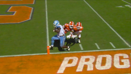 UNC sneaks it inside the pylon for six 😮‍💨 