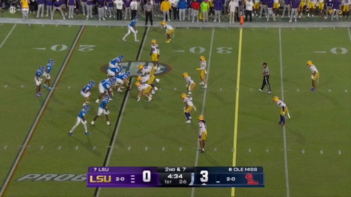 Trinidad Chambliss with a HUGE play to Traylon Ray. 