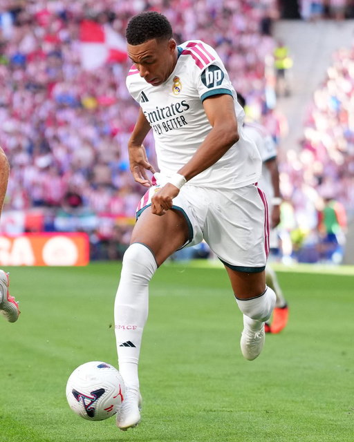 Kylian Mbappé covers the Nike logo on the Mercurial Superfly 11 👀

📸: Getty 