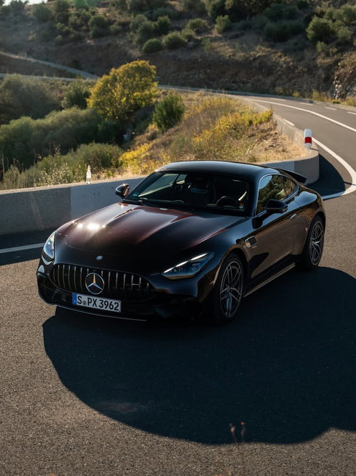 Our kind of close-up. 

📷 honka (IG) for #MBcreator

#MercedesBenz #WelcomeHome #140YearsOfInnovation #MercedesAMG

[Mercedes-AMG GT 43 | Energieverbrauch kombiniert: 10,3 l/100 km | CO₂-Emissionen kombiniert: 235 g/km | CO₂-Klasse: G] 