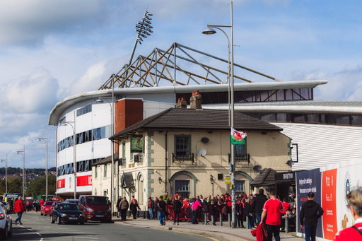 The ownership group of Wrexham AFC has today exchanged on the purchase of The Turf from Admiral Taverns 🤝

The acquisition of The Turf will help protect the historic pub by incorporating the Club, the Racecourse Ground and The Turf under a single ownership 🍻

https://www.wrexhamafc.co.uk/news/2026/september/21/wrexham-afc-group-exchanges-on-purchase-of-the-turf-pub-/

🔴⚪ #WxmAFC